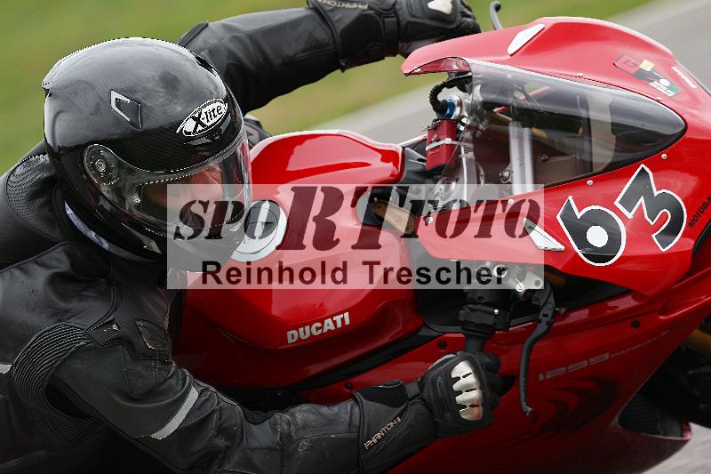 /Archiv-2022/68 13.10.2022 Speer Racing ADR/Freies Fahren rot und gelb/63